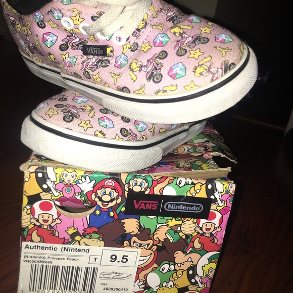 ToddlerGirl Authentic Nintendo Princess Peach Vans - Picture 3 of 6